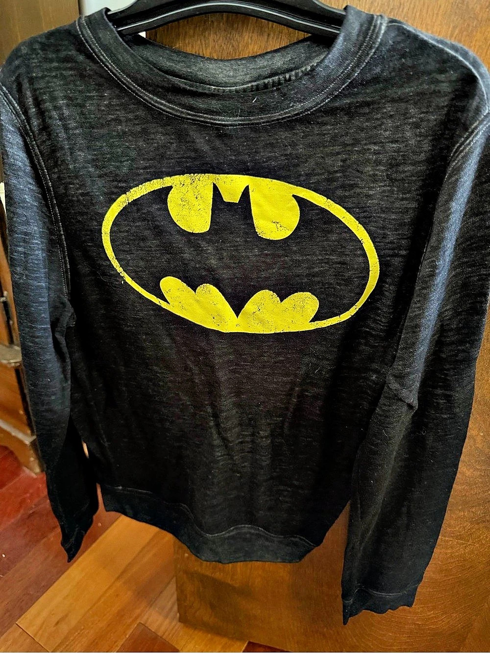 Classic DC Comics Batman Boys / Youth Graphic Crewneck/long sleeve